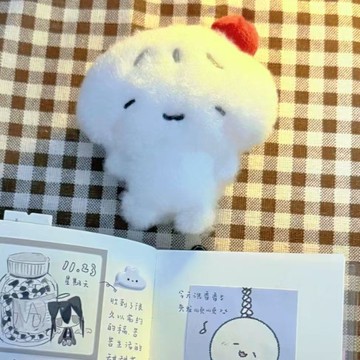 風度嚴選❤️ 奶油櫻桃卡通形象玩偶 毛絨鑰匙扣掛件 書包超萌網紅掛件 可愛公仔包包配飾 掛件鑰匙扣玩偶 閨蜜掛飾