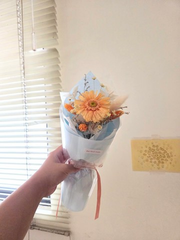 【教師節 / 日常送禮】韓系 單朵永生非洲菊小花束 (藍天豔陽系)