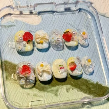 新品推薦 純手工穿戴甲模具草莓款顯白春夏必備短甲可愛