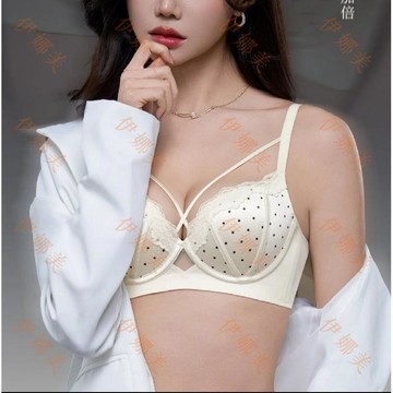 【臺灣出貨👙】原版小胸聚攏內衣女無鋼圈顯大不空杯防下垂性感美胸帶蕾絲文胸罩【伊娜美】