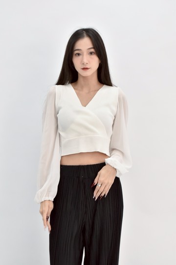 (S) 針織深v透膚袖白色長袖上衣