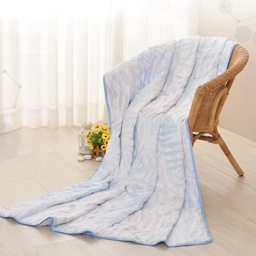 LooCa 石墨烯遠紅外線抗菌天絲循環涼被  花卉圖案  150 x 120cm