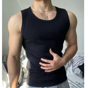 【個性感】顯肌肉坎肩背心男 夏季美式 健身背心 寬肩 吊嘎 彈力 修身無袖t卹 冰絲速乾運動背心 1004