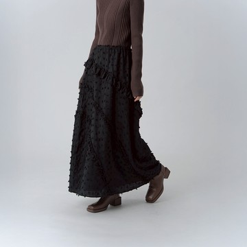 QUEENSHOP_F 女裝 荷葉斜剪接設計緹花長裙-黑 S/M 現+預 【03021696】