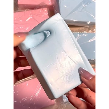 牛奶皂慢回彈🫶🏻超絕吸手指‼️橡皮泥手感 超泥‼️一按一個坑 奶磚慢回彈 奶磚捏捏 印指紋吸手指 squishy 軟軟