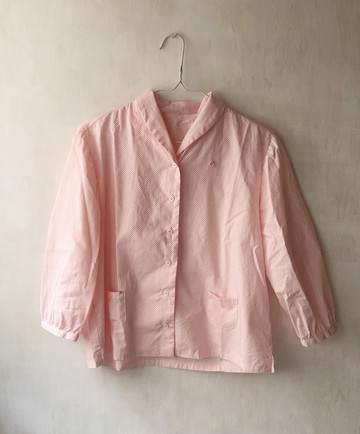 長袖襯衫--融入其中的紅點