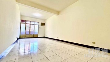 世運旁莒光市場使用大空間漂亮透天｜高雄市楠梓區和光街