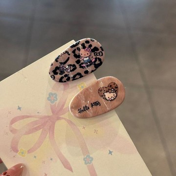 本場熱賣😊橢圓髮夾豹紋Hello Kitty髮夾可愛夾子可愛小發卡