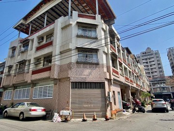 南太平|面公園|角間店面別墅｜台中市太平區永成北路