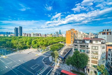 【大安森林公園第一排｜森活豪景・傳世金華龍門四房】｜台北市大安區新生南路三段