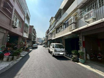 大社夜市旁｜前8米路後4米巷｜騎樓式透天｜高雄市大社區中華路