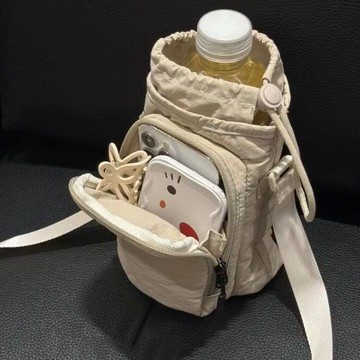 免運費🚀水杯包 斜挎水壺包 多功能便攜雙肩包 兒童兩戶外出遊單肩包 手機包 水壺揹帶 飲料杯袋 背袋 萬杯袋