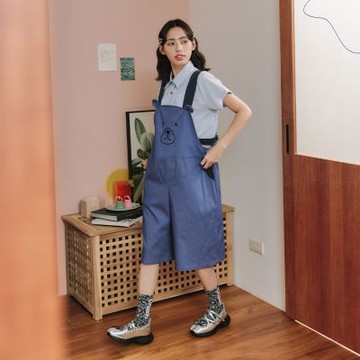 【Dailo】童趣感滿分熊熊吊帶仿牛仔五分褲 淺藍 深藍