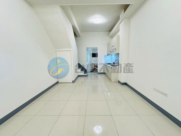 瑞隆商圈｜近二聖輕軌｜車庫型1+2樓美寓｜高雄市前鎮區瑞西街