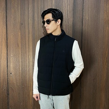 美國百分百【全新真品】Calvin Klein 羽絨背心 立領 防潑水 男款 CK 背心外套 logo 三色 CX89