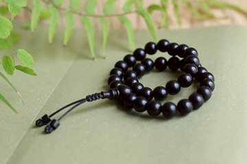 壹染指佛珠手串 | 收藏級 老黑檀陳化料 漆黑如墨