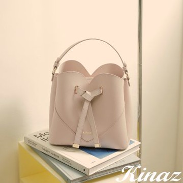 KINAZ 心型裁片扭結飾條三層手提肩背斜背包-暖光奶杏-心甜系列