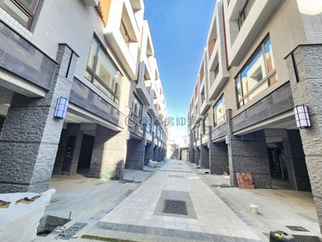 水湳經貿核心｜全新電梯雙車別墅｜台中市西屯區同志巷