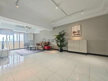 左營微笑公園第一排4房+車位高樓層景觀宅/即可入住｜高雄市左營區崇德路