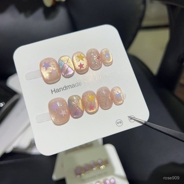 ➕最新設計款穿戴甲💅【星光跳跳糖】夏季爆閃貓眼手繪幾何色塊星星人魚姬亮片穿戴美甲短方圓穿戴甲 XMDQ