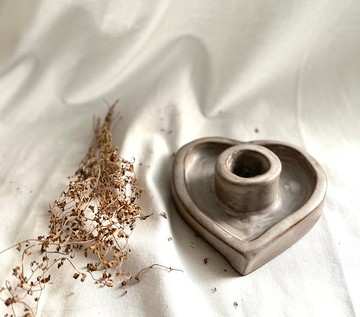 50010-迷人手作灰白心型燭台