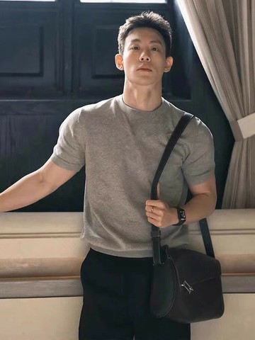 好康優選收袖口短袖t恤男士夏季小領口收腰成熟硬漢穿搭顯肌肉正肩修身T恤