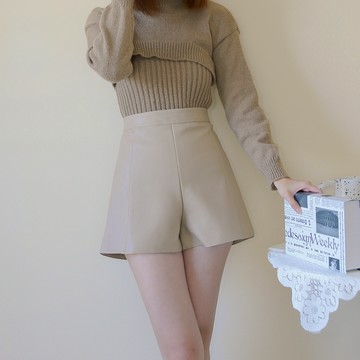 【Our Studio】質感高腰A字皮質短褲 杏色 奶茶色 咖啡色 黑色(現貨)