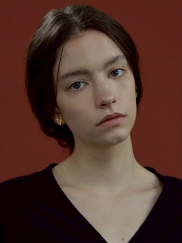 Poa Heart Earrings