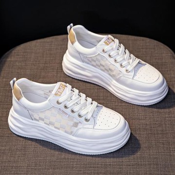網面透氣小白鞋女夏季2025新款百搭松糕厚底薄款增高運動休閑板鞋