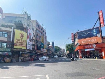 五甲商圈南成國小旁15米路上透天店住｜高雄市鳳山區林森路