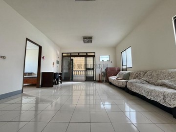 蔡訸展輕軌C17站 ▎全屋採光 ▎成家公寓｜高雄市鼓山區綠川街