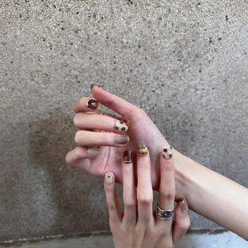 🎀Hannah🎀新年優選純手工穿戴甲秋日美拉德氛圍感ins顯白溫柔琥珀韆金可拆卸美甲貼短款2026新款上新