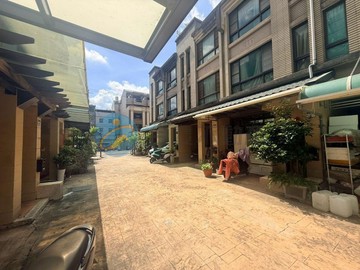 稀有!大溪埔頂公園旁前院停車4房美別墅｜桃園市大溪區埔仁路