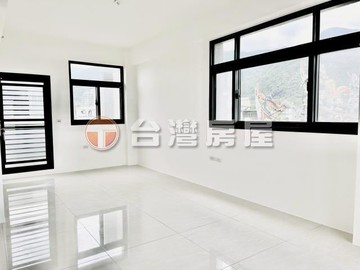 礁溪全新邊間電梯美墅｜宜蘭縣礁溪鄉玉石路