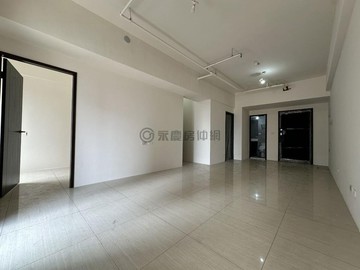 亞灣區星玥灣全新高樓層三房大平面車位｜高雄市苓雅區三多四路