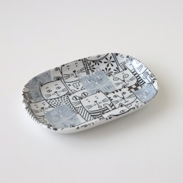 日本製滿版貓陶瓷 7吋長方盤