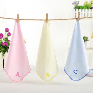 現貨〔寶寶方巾B7F】3入 精梳棉口水巾 ABC喂奶巾 ♥ 口水巾 粉黃 粉紅 粉藍 精美包邊 純棉 商檢合格 喂奶巾