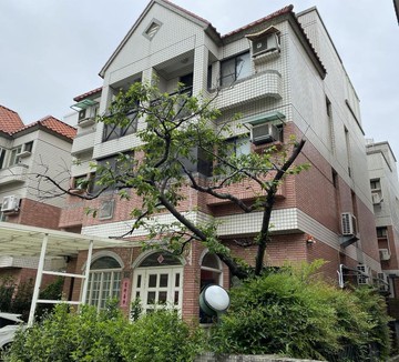 西屯桂冠花園/稀有獨棟大地坪別墅｜台中市西屯區福祥街