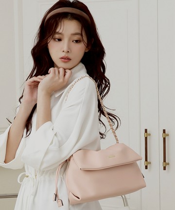 雙背帶掀蓋束口變型鏈帶肩背斜背包-奶露柔粉-漫柔系列 (BZ96422-09)