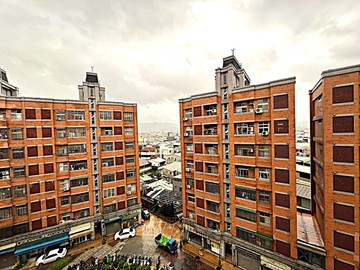 大里立新學區~廣三甲天廈全新屋況2+1房美屋｜台中市大里區新仁路一段