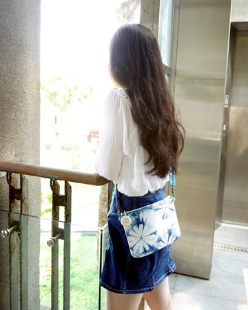 S.A x 藍染春天小花側背包/斜背包 Spring