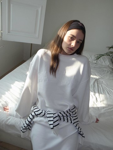 Varsity Roundneck Sweatshirt (WHITE)