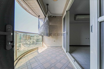 文山特區｜室內36坪｜高樓層四房平車｜高雄市鳳山區青年路二段