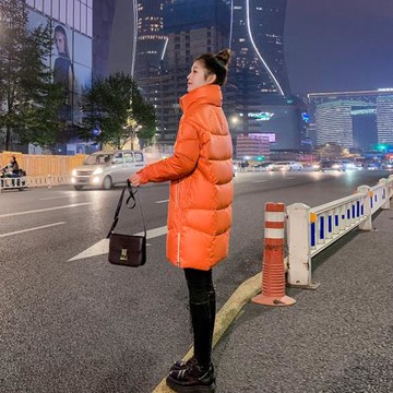 中長款羽絨服女冬2025年新款冬季韓版時尚立領白鴨絨桔紅色外套潮