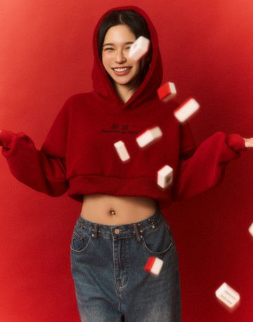 今年目標是財富自由；暴富刺繡短版連帽T