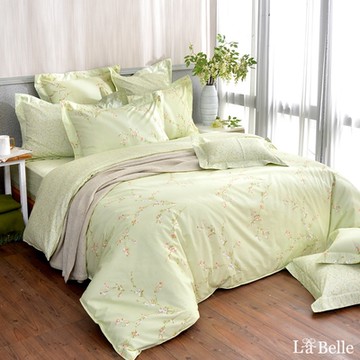 【Great Living格蕾寢飾】義大利La Belle 花語香頌 雙人純棉防蹣抗菌吸濕排汗兩用被床包組