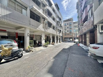 小港森林公園旁｜華山國民小學｜騎樓式透天5樓｜高雄市小港區宏偉街