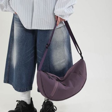 Acorn*橡果-日系街頭斜背包側肩包防潑水包餃子包購物包6936(紫色)