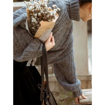 高級感復古麻花灰色高領短款毛衣女秋冬寬松顯瘦美拉德針織衫上衣