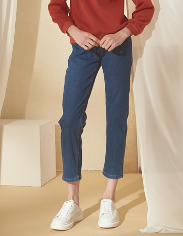 ★【喜芝梅】丹寧本色 經典飽和藍百搭修身極度保暖內刷毛直筒牛仔褲(藍色；M-2L) 224990134